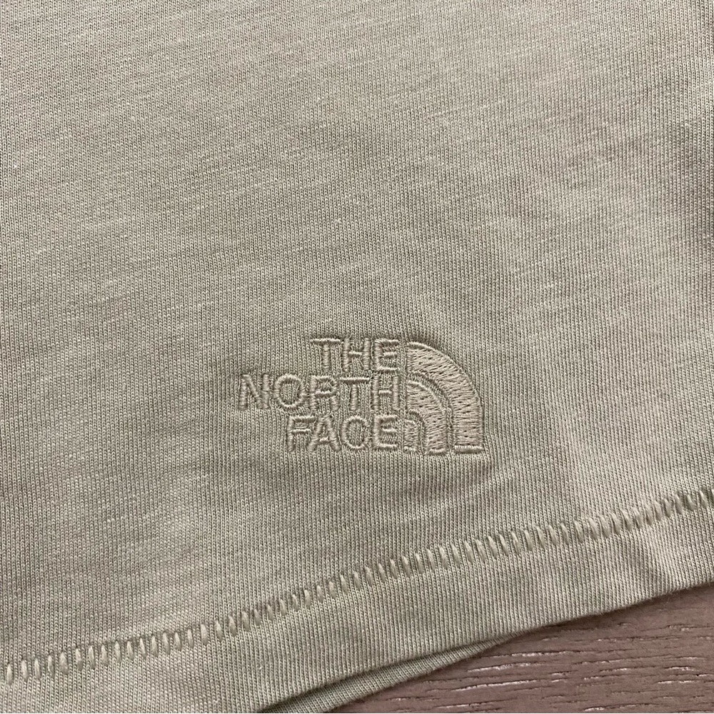 NWT The North Face Women’s Tea Green W Terrain SS Large Short Sleeve Tee - Picture 8 of 16